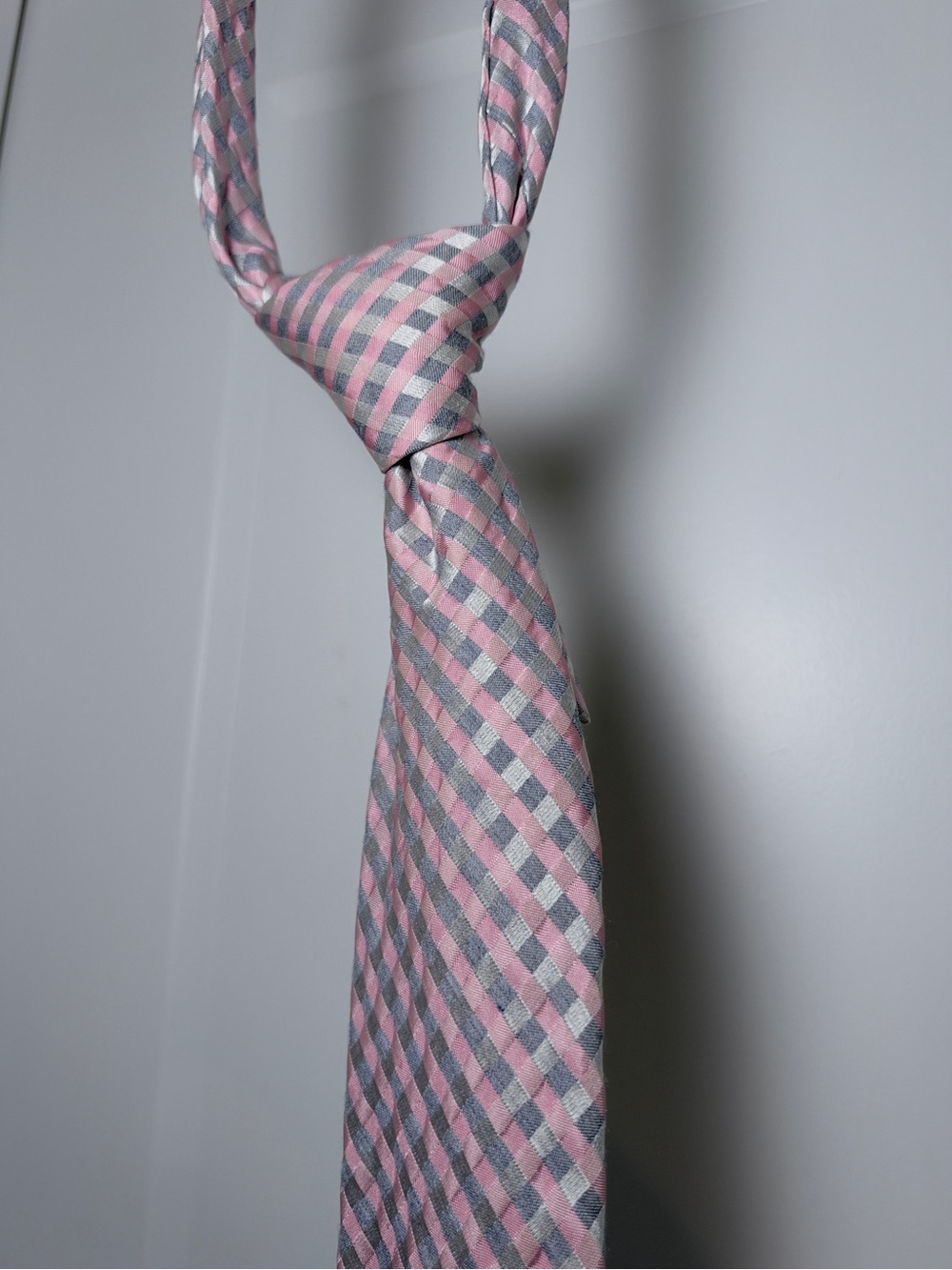 Classic Men's Pink and Gray Check Calvin Klein Tie